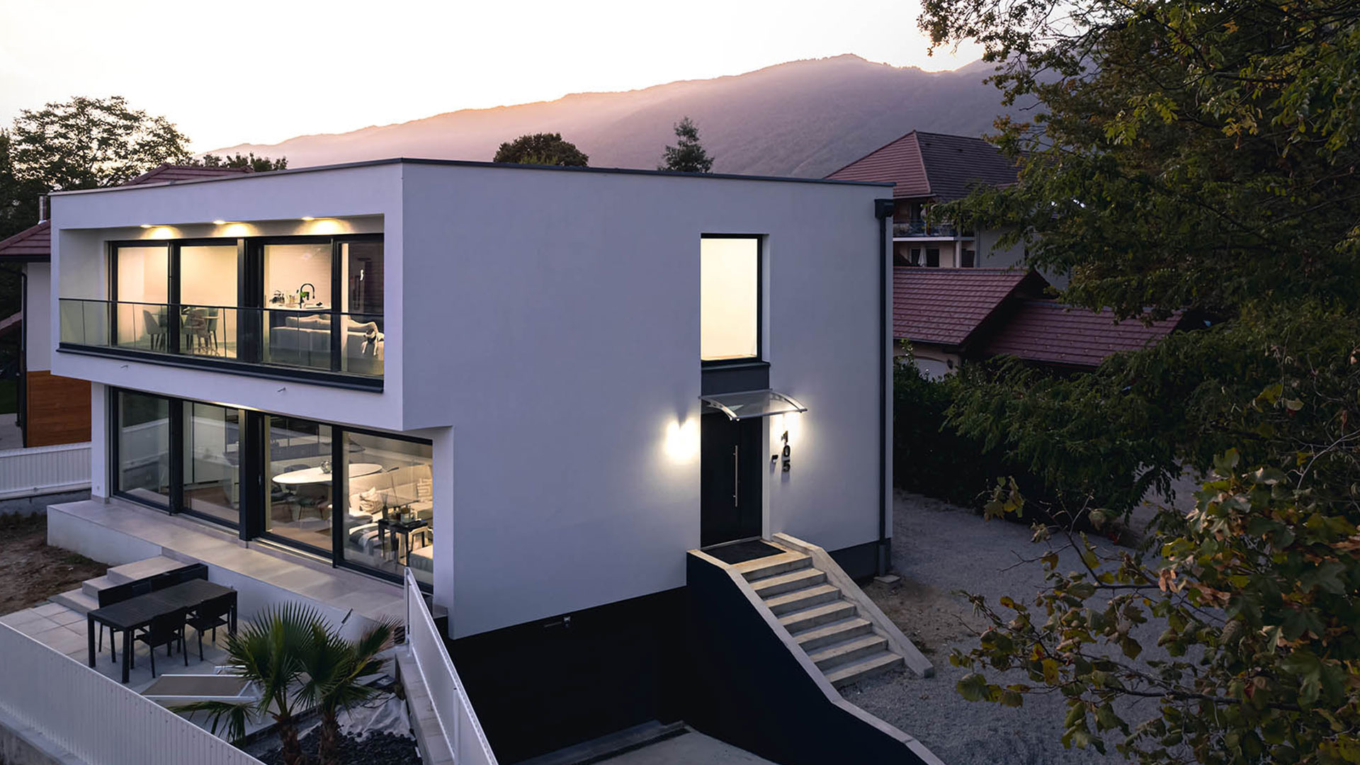 Villa T